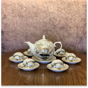 Bộ ấm vẽ vàng